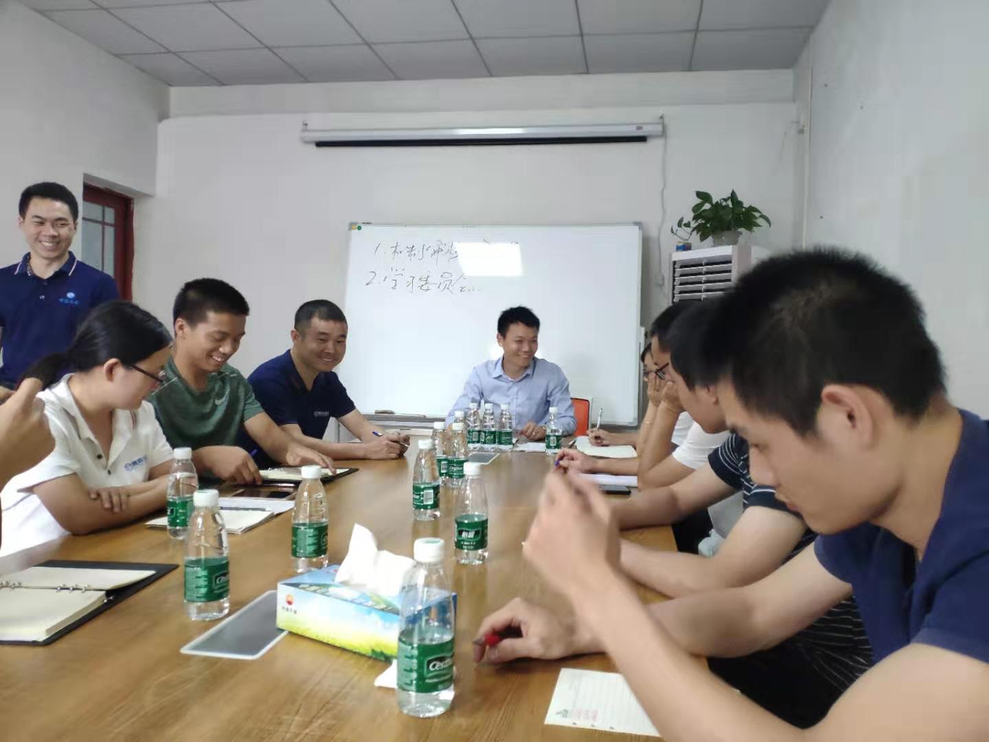 成立學(xué)習(xí)委員會(huì)，有效組織高效執(zhí)行