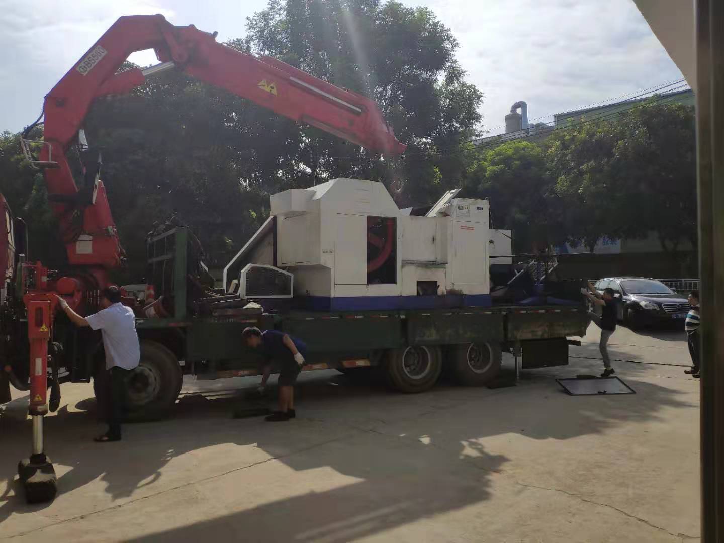 巨資采購一批多功位冷鐓機(jī)，東莞僅此一家